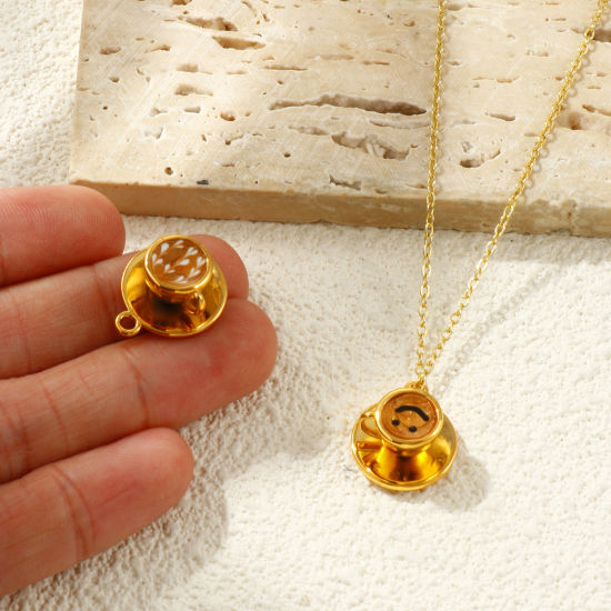 1 個 エコフレンドリー PVD真空メッキ 防水 耐変色性の 低アレルギー性の 304ステンレス鋼 チャーム 18Kリアルゴールドメッキ エナメル カップ 光沢ある 18mm x 15mm、 の画像