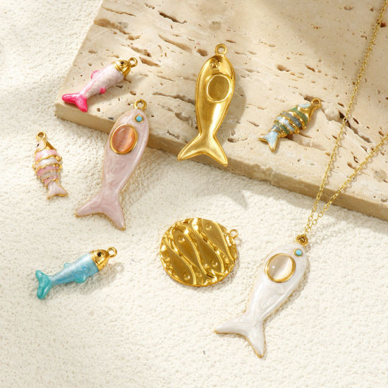 Picture of Eco-friendly PVD Vacuum Plating Waterproof Anti-Tarnish Hypoallergenic 304 Stainless Steel Ocean Jewelry Charms 18K Real Gold Plated Enamel Fish Animal