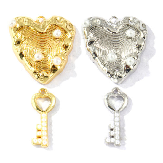 Image de 2 Pcs Breloques La Saint Valentin en Laiton Multicolore Cœur Clés Perle Imitation Acrylique