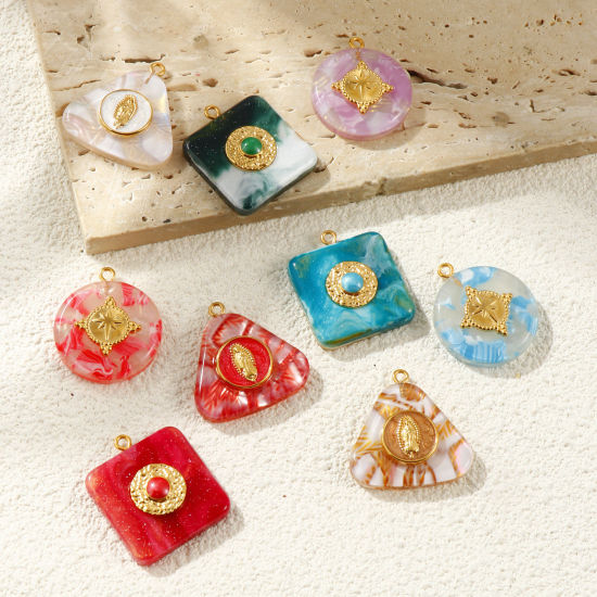 1 個 エコフレンドリー PVD 防水 耐変色性の 低アレルギー性の 304ステンレス鋼＋樹脂 チャーム 卸売り 18Kリアルゴールドメッキ の画像