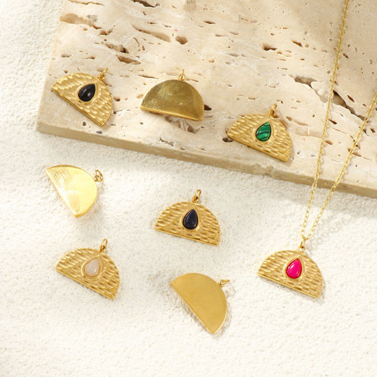 Picture of Eco-friendly PVD Waterproof Anti-Tarnish Hypoallergenic 304 Stainless Steel & Gemstone Charms Wholesale 18K Real Gold Plated Half Round Drop 20mm x 17mm