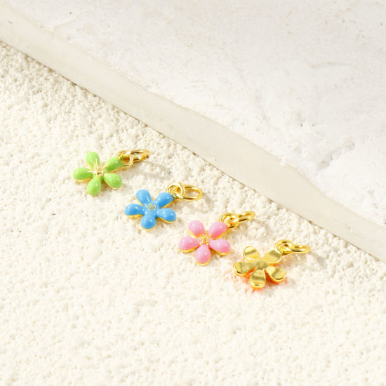 Image de 2 Pcs Breloques En Gros Respectueux de la Nature en Laiton Plaqué Or Véritable 18K Émail Fleur Mini 14mm x 9mm