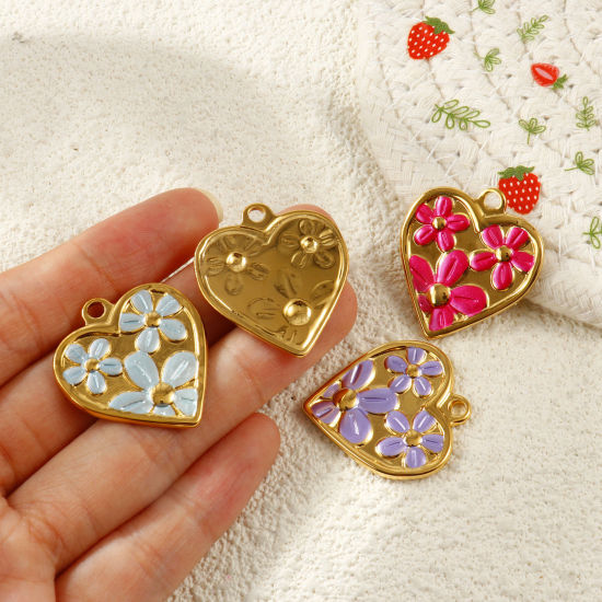 2 個 エコフレンドリー PVD 防水 耐変色性の 低アレルギー性の 304ステンレス鋼 バレンタイン・デー チャーム 卸売り 18Kリアルゴールドメッキ ハート 花 ペインティング 28mm x 26mm、 の画像