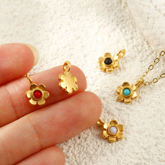 2 個 エコフレンドリー PVD 防水 耐変色性の 低アレルギー性の 304ステンレス鋼 チャーム 卸売り 18Kリアルゴールドメッキ フラワー ミニ 11mm x 7mm、 の画像