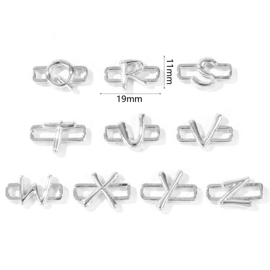 2 個 真鍮 キャピタルレター コネクター ペンダント チャーム 卸売り プラチナメッキ 長方形 文字「 A-Z」 の画像