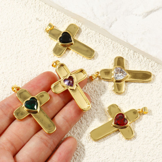 Image de 1 Pièce Pendentifs En Gros Religieux Respectueux de la Nature en Laiton & Zirconia Cubique Plaqué Or Véritable 18K Croix Cœur 4.2cm x 2.6cm