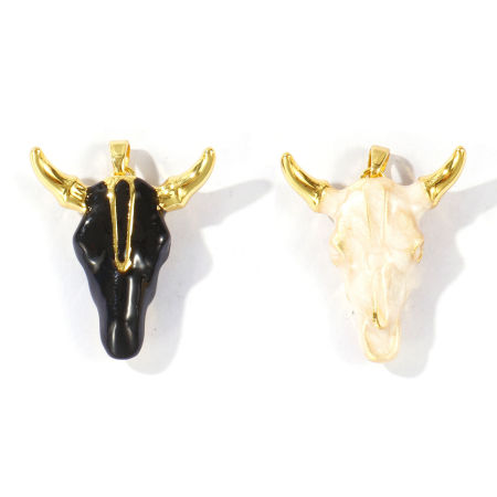 Image de 2 Pcs Pendentifs En Gros Cowboy de l'Ouest en Laiton Plaqué Or 18K Émail Tête de Taureau/ Tête de Vache 3cm x 2.4cm