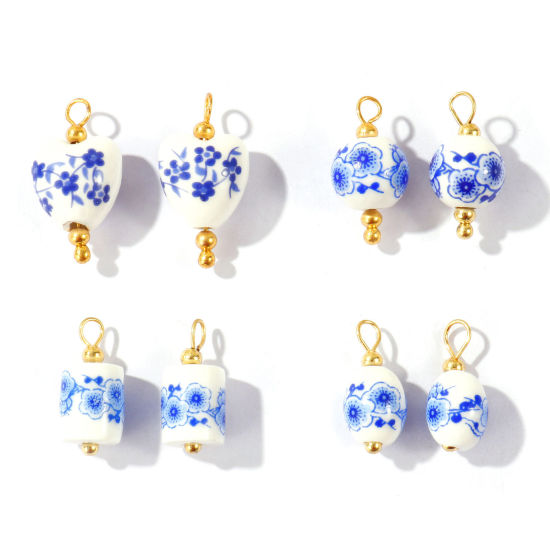 Bild von Umweltfreundlich Keramik und Messing Cloisonné Charms Großhandel 18K Echtgold plattiert Weiß & Blau Blumen