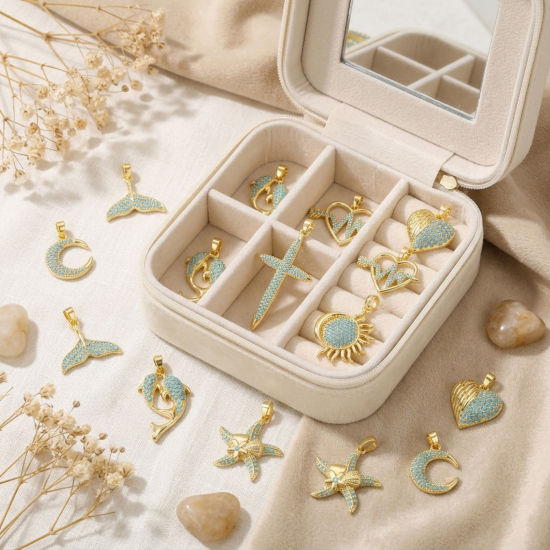 Bild von Messing Charm-Anhänger Großhandel 18K Vergoldet Kreuz Seesterne Micro Pave Blau Kubischer Zirkon