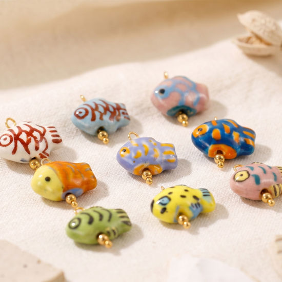 Imagen de 2 Unidades Respetuoso del Medio Ambiente 304 Acero Inoxidable & Cerámica Joyería del océano Colgantes Al Por Mayor Chapado en Oro de 18K Pez 3D 20mm x 19mm