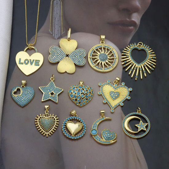 Picture of Brass Charm Pendant Wholesale 18K Gold Plated Heart Four Leaf Clover Blue Cubic Zirconia
