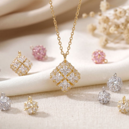 Image de 1 Pièce Breloques En Gros en Laiton & Zirconia Cubique Respectueux de la Nature Géométrique Plaqué Or Véritable