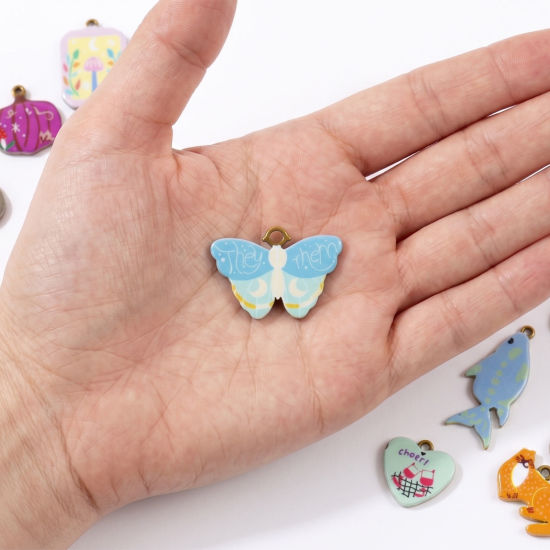 2 PCs Eco-friendly PVD Waterproof Anti-Tarnish Hypoallergenic 304 Stainless Steel Charms Wholesale 18K Real Gold Plated Multicolor Cat Animal Butterfly Double Sided Printed の画像