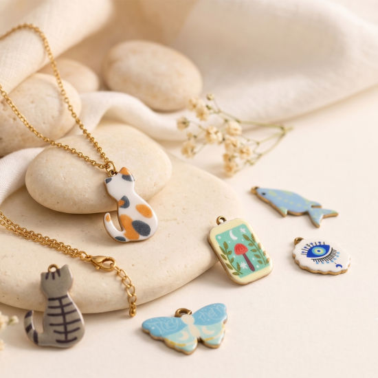 2 PCs Eco-friendly PVD Waterproof Anti-Tarnish Hypoallergenic 304 Stainless Steel Charms Wholesale 18K Real Gold Plated Multicolor Cat Animal Butterfly Double Sided Printed の画像