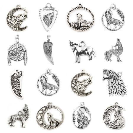 Zinc Based Alloy Pendants Antique Silver Color Wolf