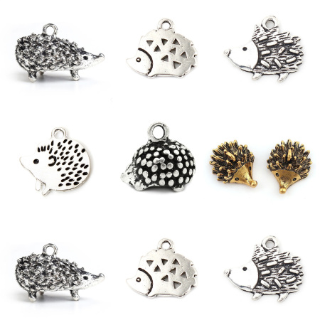 Zinc Based Alloy Charms Antique Silver Color Hedgehog
