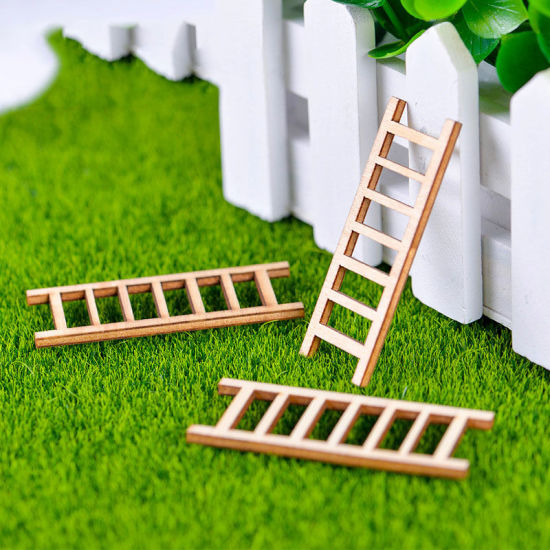 Imagen de Multicolor - Retro Courtyard Well Resin Micro Landscape Miniature Decoration 3.9x2.8cm, 1 Piece
