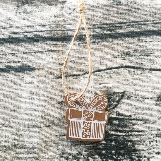 Picture of Paper Hanging Tags Christmas Gift Box Brown 3.8cm x 3.7cm, 1 Set (Approx 50 PCs/Set)