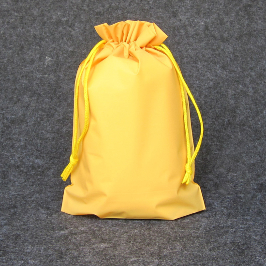 Picture of Plastic Storage Container Bags Yellow Rectangle 29cm x 21cm, 1 Piece