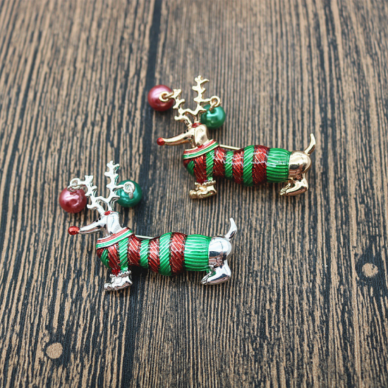 Imagen de 1 Unidad Navidad Pin Broches Perro Cornamenta Chapado en Oro Rojo & Verde Esmalte