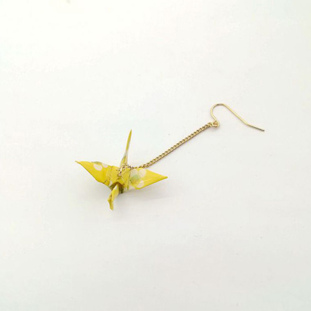 Image de Boucles d'Oreilles en Laiton Doré Jaune Grue Origami 65mm , 1 Pièce