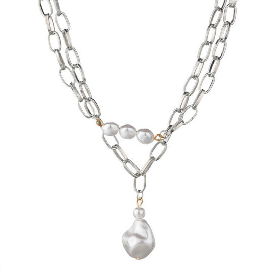 Image de Collier Multirang Chaînes de Maille Trombone  Argent Mat Blanc Imitation Perles 44cm long, 1 Pièce