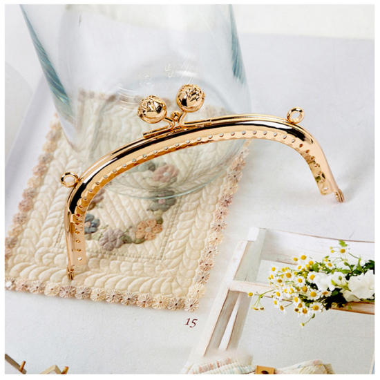 Picture of Zinc Based Alloy Kiss Clasp Purse Frame Handles Rose Flower Light Golden 12.5cm, 1 Piece