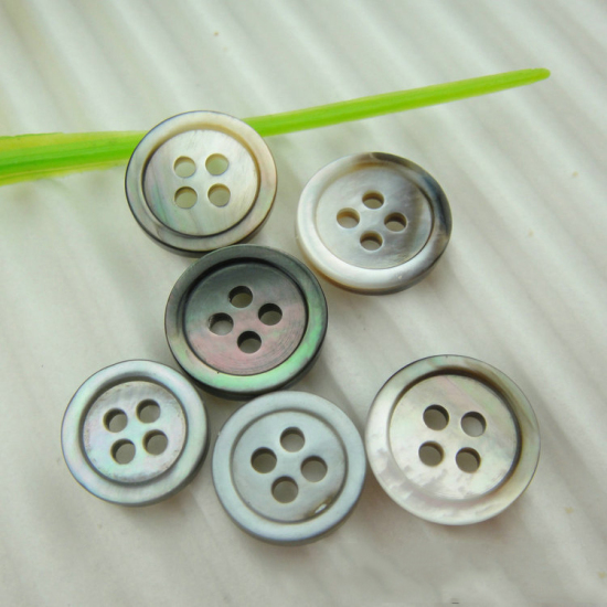 Picture of Natural Shell Sewing Buttons Scrapbooking 4 Holes Round 11.5mm Dia, 20 PCs