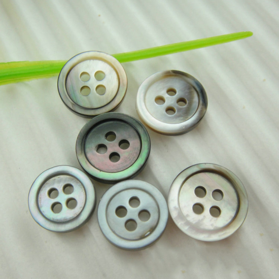 Picture of Natural Shell Sewing Buttons Scrapbooking 4 Holes Round 12.5mm Dia, 20 PCs