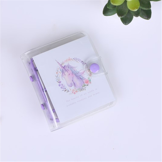 Изображение PVC Пластик Верхняя обложка тетради с вкладными листами Лошадь С узорам Фиолетовый 90.0мм x 78мм, 1 экз.