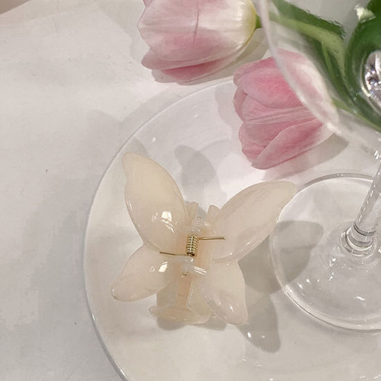 Imagen de Plástico Elegante Pinza de Pelo Beige Mariposa Lustre 6cm, 1 Unidad