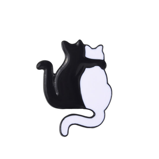 可愛い かわいい キュート ブローチ 猫 シルバートーン 黒 + 白 エナメル 2.8cm x 1.9cm、 1 個 の画像