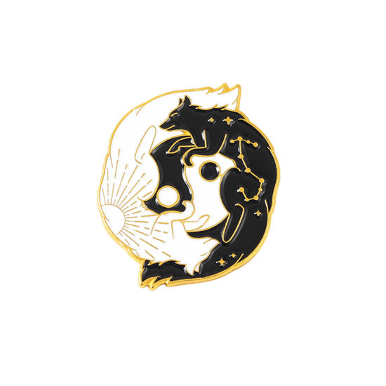 宗教 ブローチ 狐 太極 金メッキ 黒 + 白 エナメル 3cm x 2.4cm、 1 個 の画像