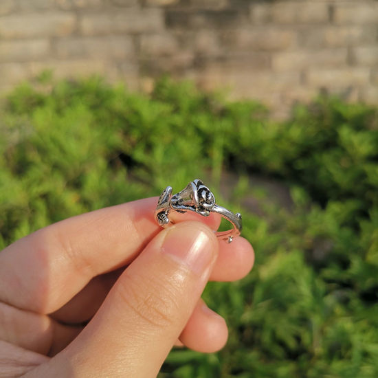 レトロ 調整不能 リング 指輪 バラ 銀古美 18mm (日本サイズ約15.5号) - 17mm (日本サイズ約13号)、 1 個 の画像