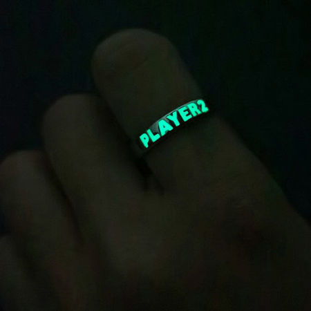 おしゃれ オープン リング 指輪 シルバートーン 文字 " Player 2 " 暗闇で輝く 16mm（日本サイズ約9.5号）、1 個 の画像