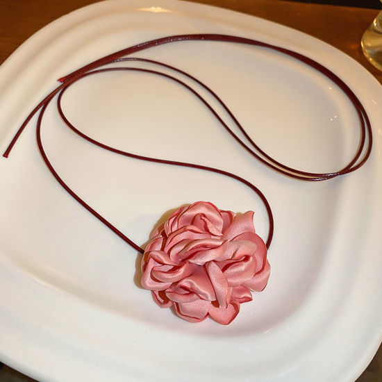 Picture of Velvet Elegant Statement Necklace Flower Pink 110cm(43 2/8") long, 1 Piece