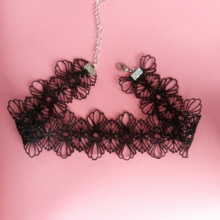 Image de Collier Statement Mariage en Dentelle Fleurs Noir 36cm long, 1 Pièce