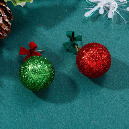 Imagen de Resina Navidad Pendientes Asimétricos Rojo & Verde Bola Nudo Mariposa Brillo 3.7cm x 1.8cm, 1 Par