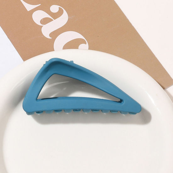 Image de Pince Griffe à Cheveux en Résine Simple Bleu Aqua Triangle Givré 8.2cm x 5.2cm, 1 Pièce