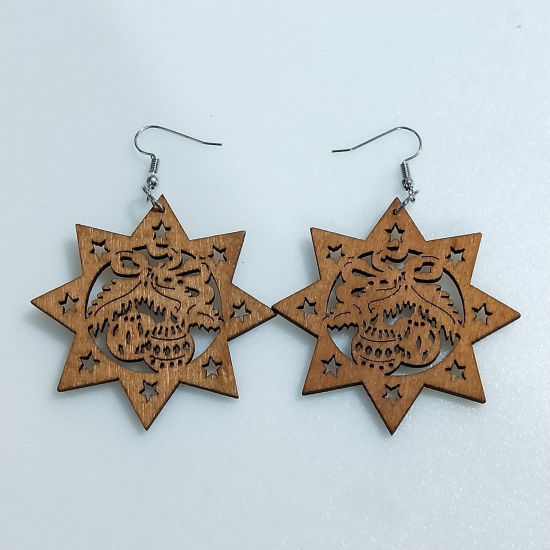 Immagine di Natural Wood Retro Earrings Brown Star Christmas Holly Leaf Hollow 5cm, 1 Pair