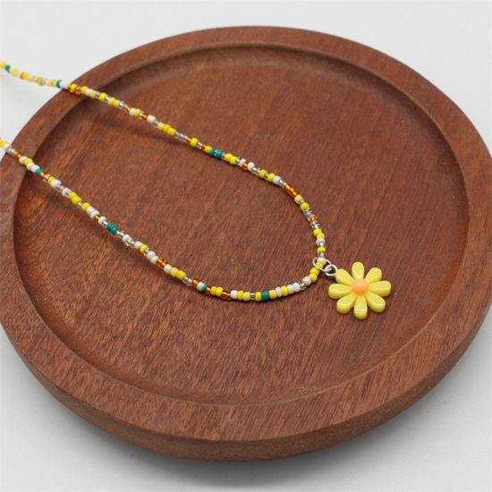 Picture of 1 Piece Lampwork Glass Pastoral Style Pendant Necklace Yellow Daisy Flower Beaded 38cm(15") long