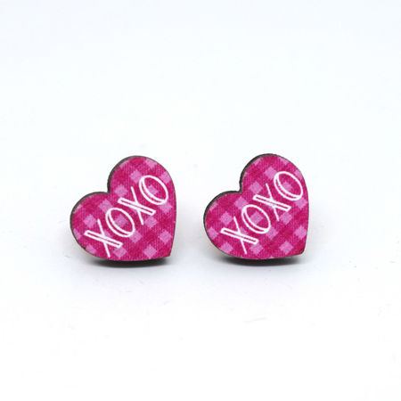 Picture of 1 Pair Natural Wood Valentine's Day Ear Post Stud Earrings White & Fuchsia Heart Message " Xoxo " 1.8cm