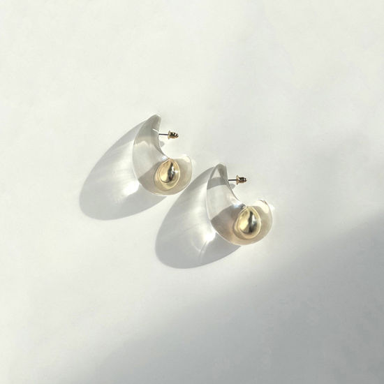 Picture of 1 Pair Copper & Resin Stylish Ear Post Stud Earrings Gold Plated Cashew Drop Metal Copper Ball Elegant Vintage Jewelry for Women 4.6cm x 3.1cm