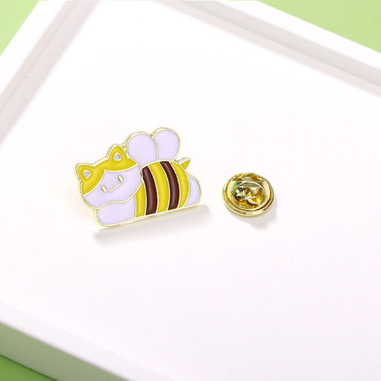 Picture of 1 Piece Japan Painting Vintage Japanese Tensha Pin Brooches Bee Animal Gold Plated White & Yellow Enamel 2cm