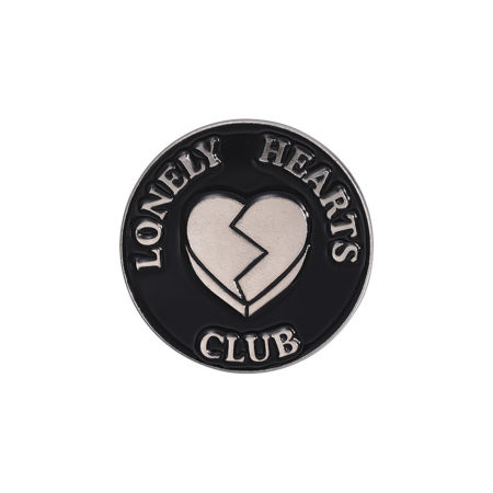 Imagen de 1 Unidad Punk Pin Broches Ronda Corazón Negro Esmalte 3cm x 3cm