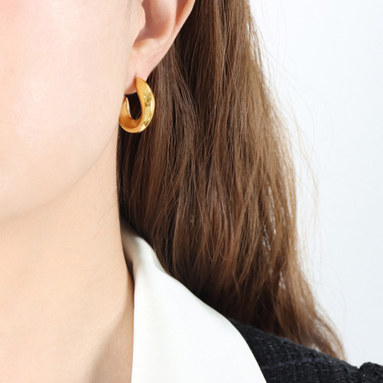 Imagen de 1 Par Sencillo & Casual Elegante 18K Oro Real Chapado 304 Acero Inoxidable Forma de C Ola Pendientes de Aro Para Mujeres 2.2cm x 1.7cm