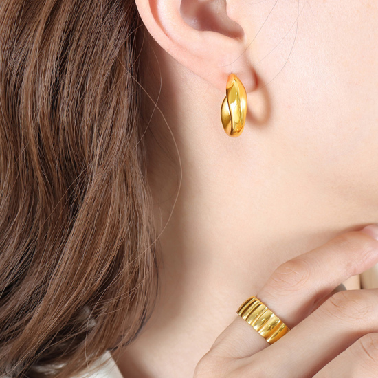 Imagen de 1 Par Sencillo & Casual Elegante 18K Oro Real Chapado 304 Acero Inoxidable Forma de C Ola Pendientes de Aro Para Mujeres 2.2cm x 1.7cm