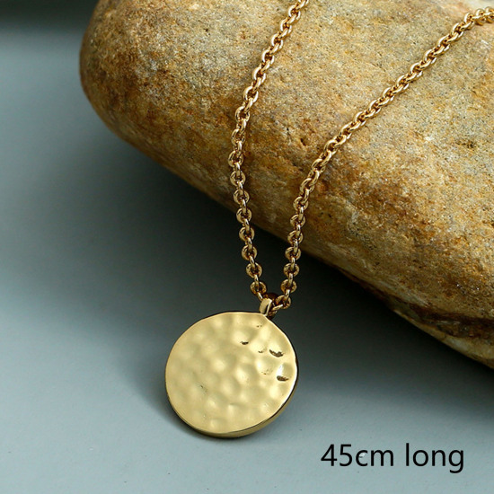 Image de Collier à Pendentif Chaîne Maille Cheval Élégant en Laiton Respectueux de la Nature Vintage Plaqué Or Véritable 14K Rond Gaufrage Unisexe 40cm long, 1 Pièce