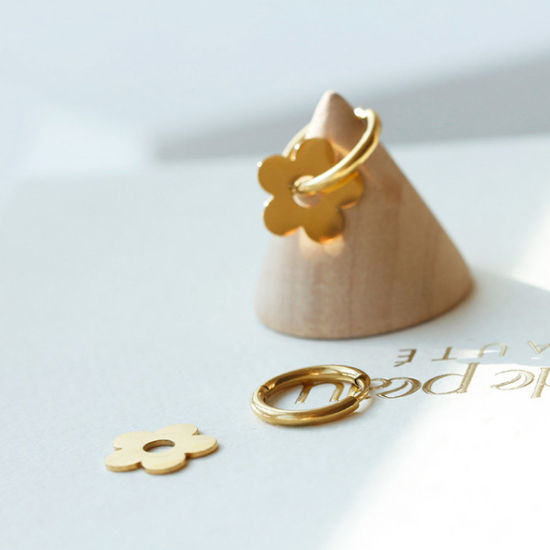 Imagen de 1 Par Enchapado al Vacío Dulce & Lindo Elegante Chapado en Oro de 18K 316L Acero Inoxidable Flor Pendientes Para Mujeres 3cm x 1.6cm