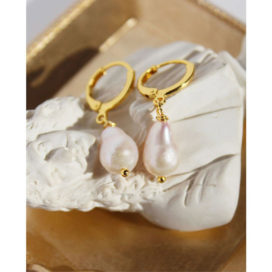 Immagine di Ipoallergenico Elegante Retrò Placcato Oro 18K Perla + Ottone Baroque Orecchino Per Donne Anniversario 3.5cm x 0.8cm, 1 Paio